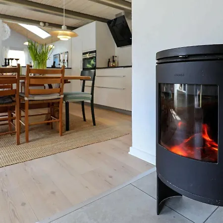 6 Person Holiday In Bl Vand Blåvand